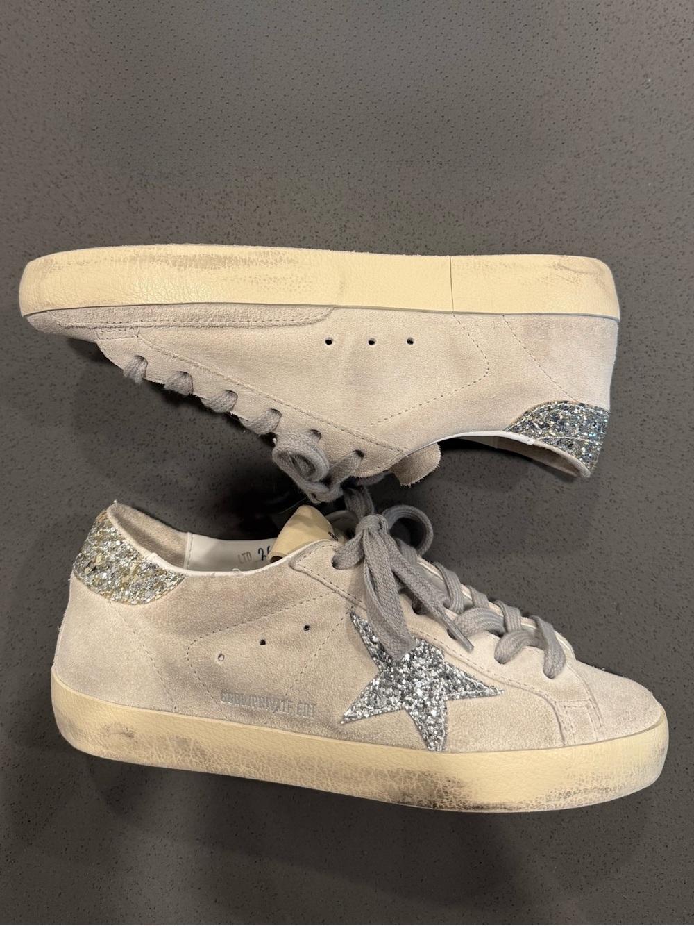 GOLDEN GOOSE SUPERSTARS NEW